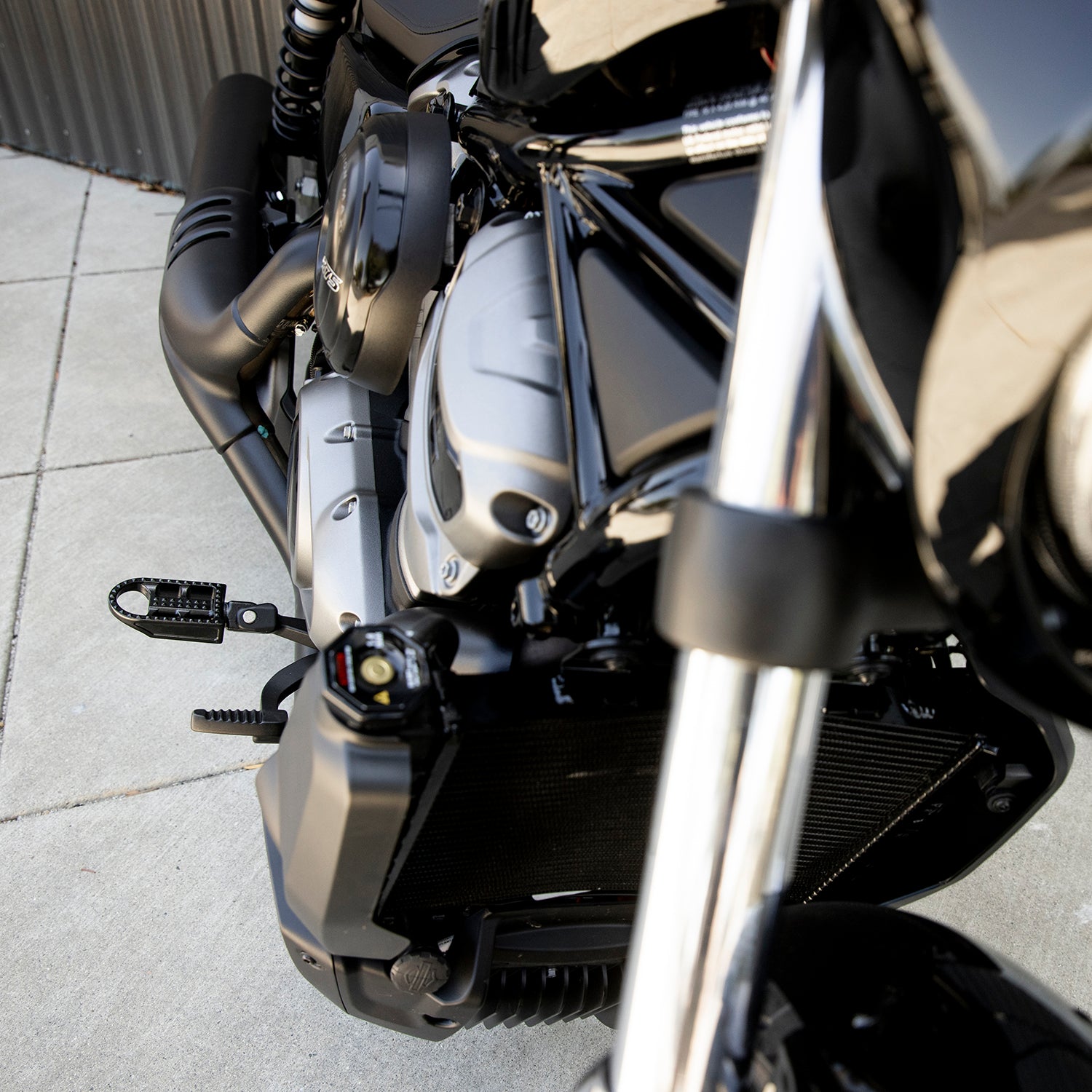 Biltwell Mushman Foot Pegs H-D ST18 Rider - Black